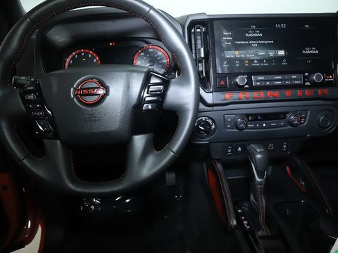 Certified 2025 Nissan Frontier PRO-4X w/ Pro Premium Package AWD/4WD image 32