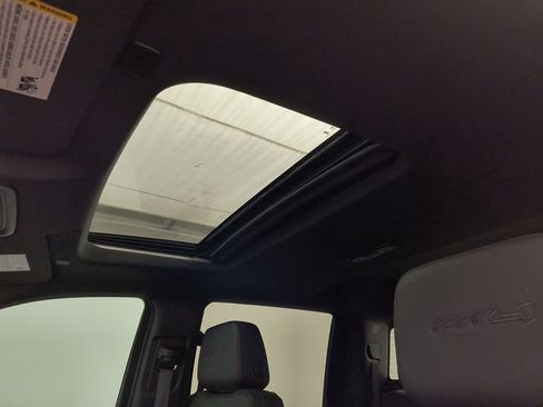 Used 2025 GMC Sierra 2500 AT4 w/ AT4 Premium Plus Package image 13