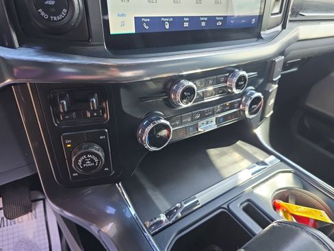 Used 2022 Ford F150 Lariat image 11