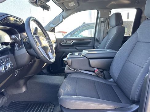 Used 2024 GMC Sierra 2500 SLE w/ SLE Value Package; image 11