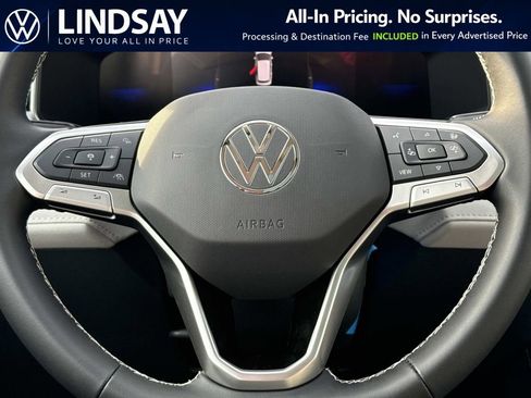 New 2026 Volkswagen Taos SE AWD/4WD image 18