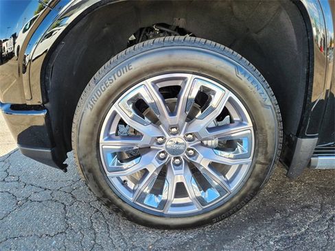 Used 2024 GMC Sierra 1500 Denali w/ Denali Reserve Package image 11