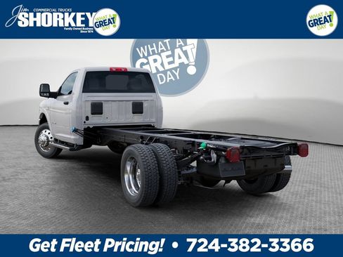 New 2026 RAM 5500 4x4 Regular Cab image 4