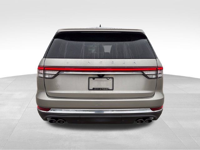 Used 2023 Lincoln Aviator Reserve w/ Equipment Group 201A AWD/4WD image 7