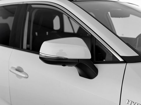 Used 2020 Toyota RAV4 Limited image 41