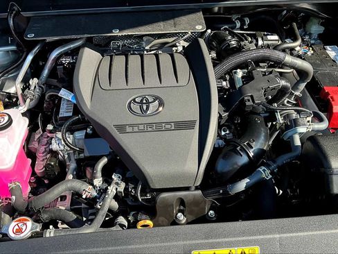 Certified 2025 Toyota Highlander Platinum AWD/4WD image 17
