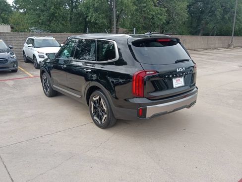 Used 2025 Kia Telluride S FWD image 8