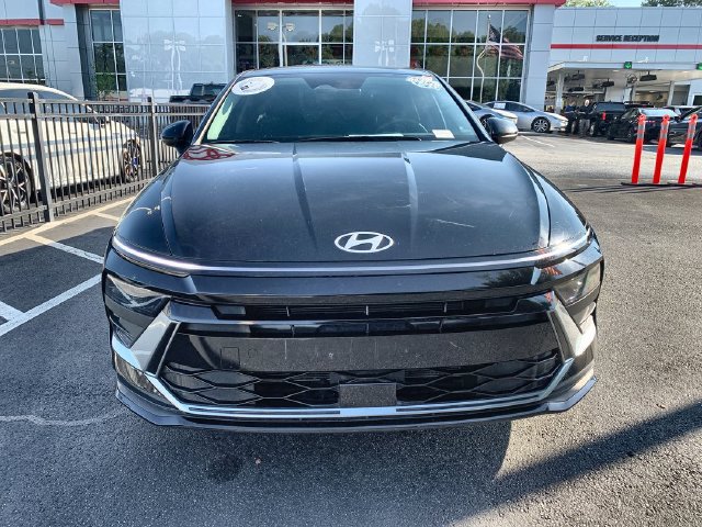 Used 2025 Hyundai Sonata SE FWD image 3