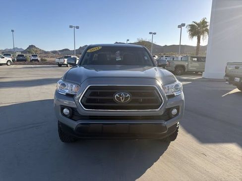 Certified 2021 Toyota Tacoma SR5 AWD/4WD image 2