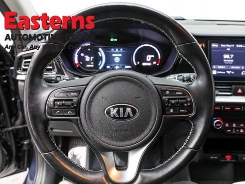 Used 2021 Kia Niro EX w/ Cold Weather Package image 10