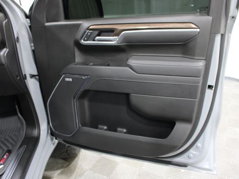Used 2025 Chevrolet Silverado 1500 RST AWD/4WD image 26