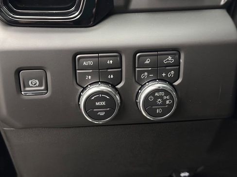 New 2025 GMC Sierra 2500 AT4 w/ AT4 Premium Plus Package image 14