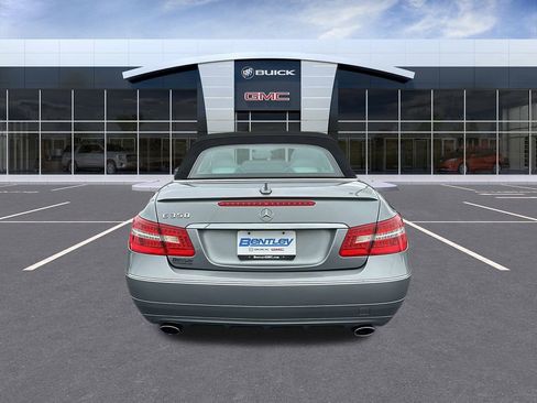 Used 2011 Mercedes-Benz E 350 Cabriolet image 4
