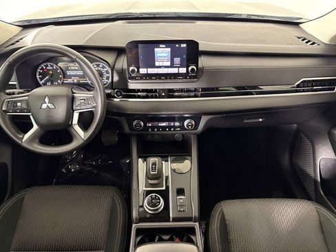 Used 2022 Mitsubishi Outlander ES image 31