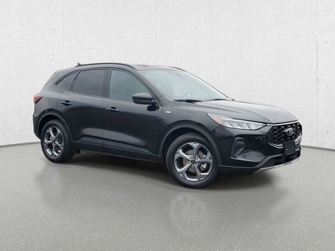 Used 2025 Ford Escape ST-Line image 2