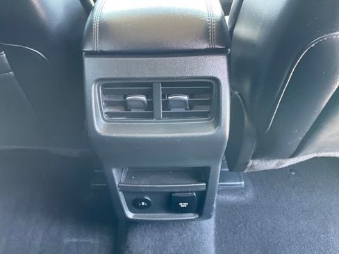 Used 2024 Ford Edge SEL w/ Convenience Package image 32