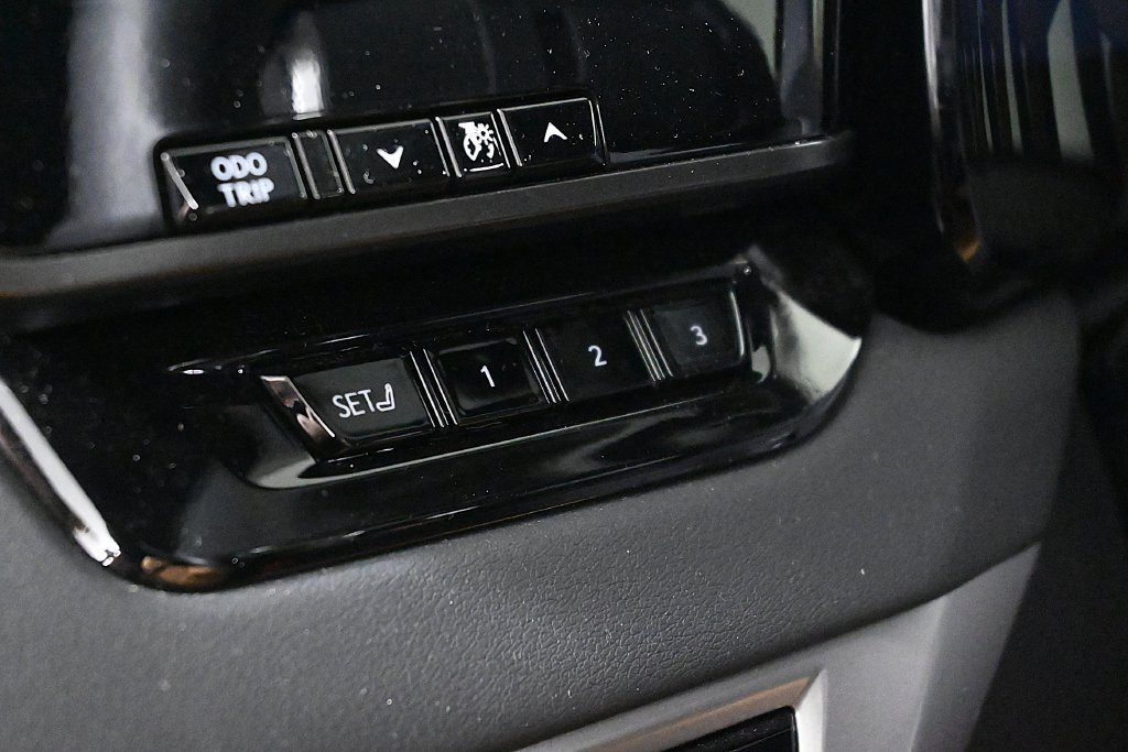 Used 2025 Lexus RX 350 Premium w/ Convenience Package AWD/4WD image 24