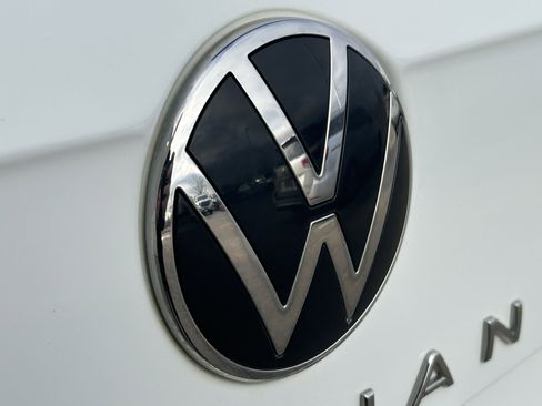 Used 2022 Volkswagen Tiguan SE image 7