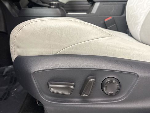 Used 2024 Toyota Tacoma Limited image 31