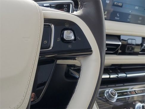 Used 2023 Lincoln Aviator Black Label w/ Jet Package image 20