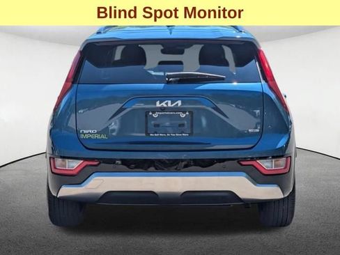 Used 2023 Kia Niro EX Touring FWD image 6