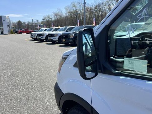 New 2026 Ford Transit 250 148 Medium Roof w/ Load Area Protection Package RWD image 19