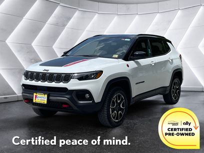 Used 2025 Jeep Compass Trailhawk