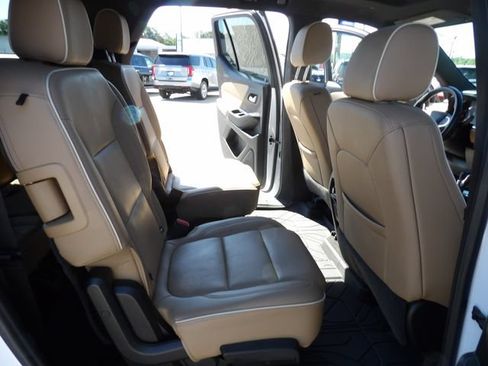 Used 2023 Chevrolet Traverse Premier w/ LPO, Floor Liner Package AWD/4WD image 32