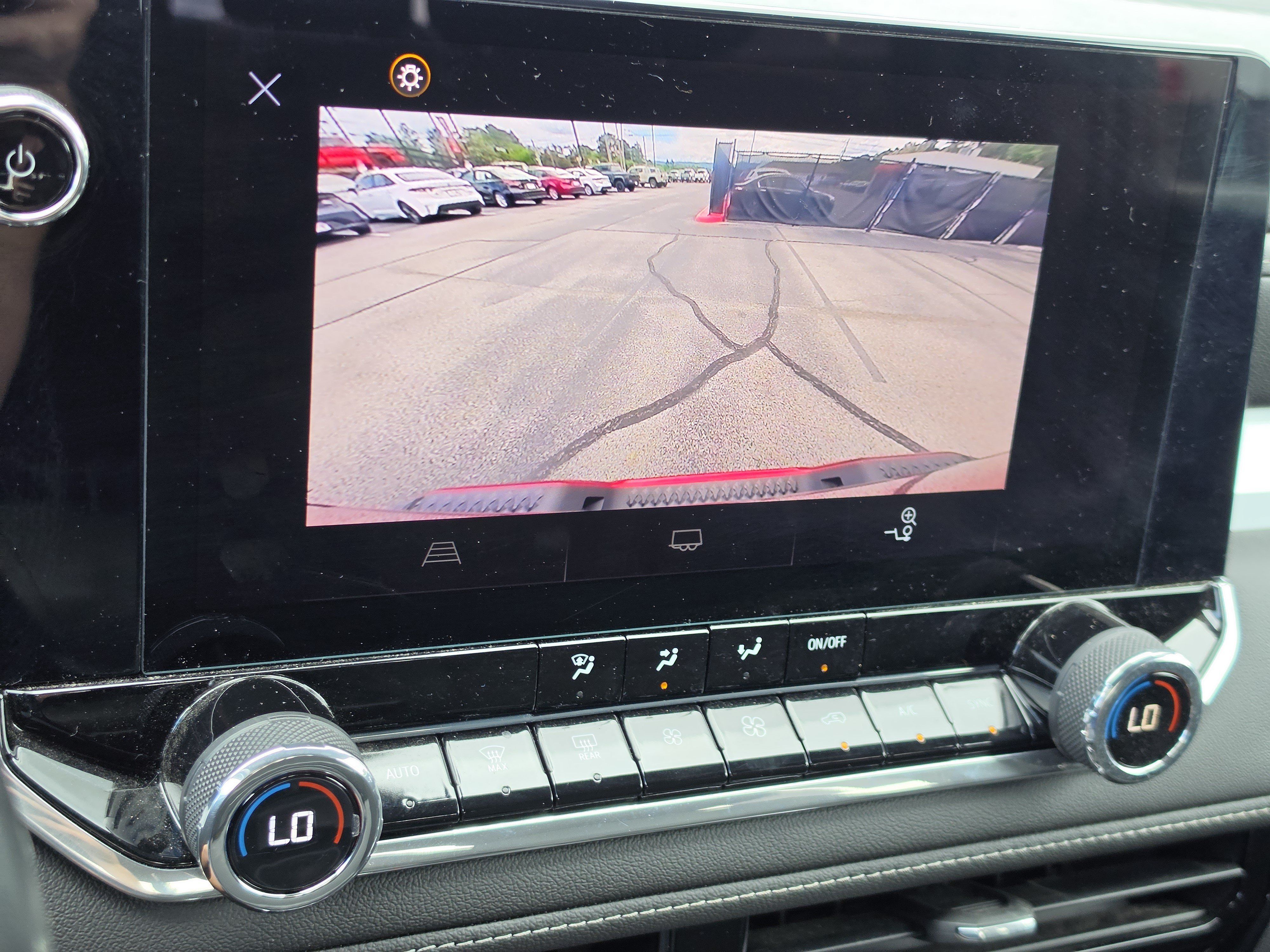Used 2024 Chevrolet Colorado LT w/ LT Convenience Package AWD/4WD image 19