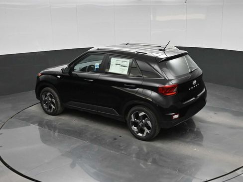 New 2026 Hyundai Venue SEL FWD image 25