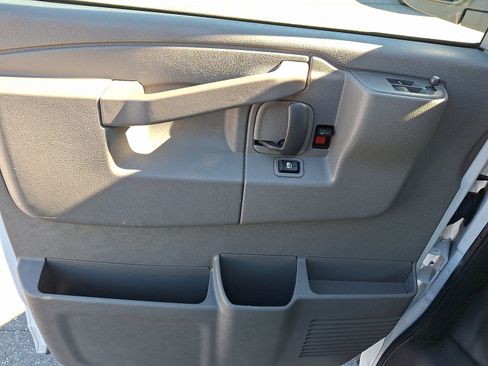Used 2024 Chevrolet Express 2500 w/ Driver Convenience Package image 13