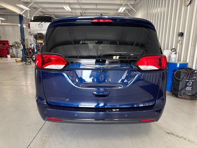 Used 2019 Chrysler Pacifica Limited w/ Advanced Safetytec Group FWD image 10