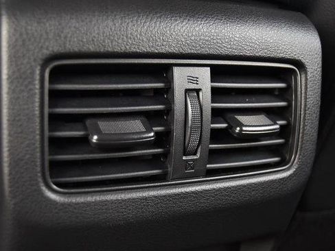 Certified 2024 Nissan Rogue SL image 25