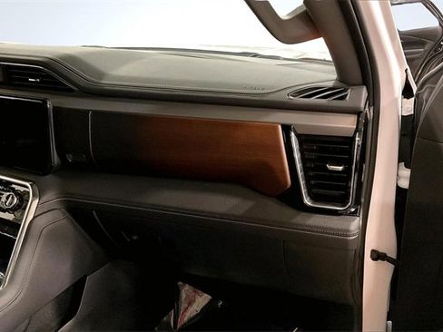 Used 2025 GMC Sierra 1500 Denali image 17