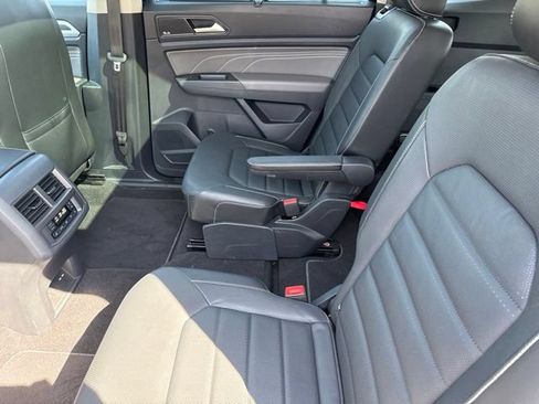 Used 2022 Volkswagen Atlas SEL Premium AWD/4WD image 16