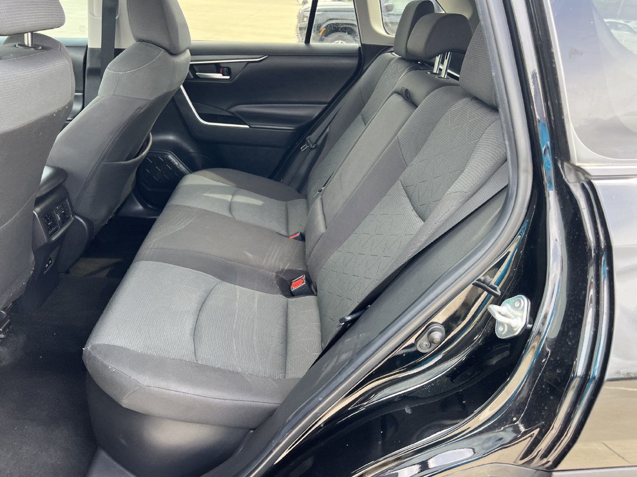 Used 2023 Toyota RAV4 XLE w/ Convenience Package AWD/4WD image 10
