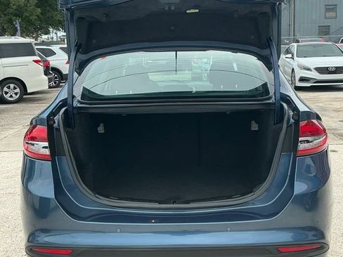 Used 2018 Ford Fusion SE w/ Fusion SE Technology Package image 9