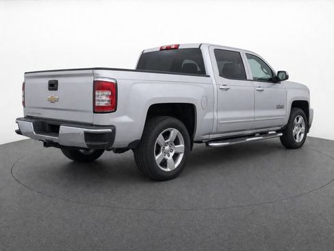 Used 2018 Chevrolet Silverado 1500 LT w/ Texas Edition RWD image 4