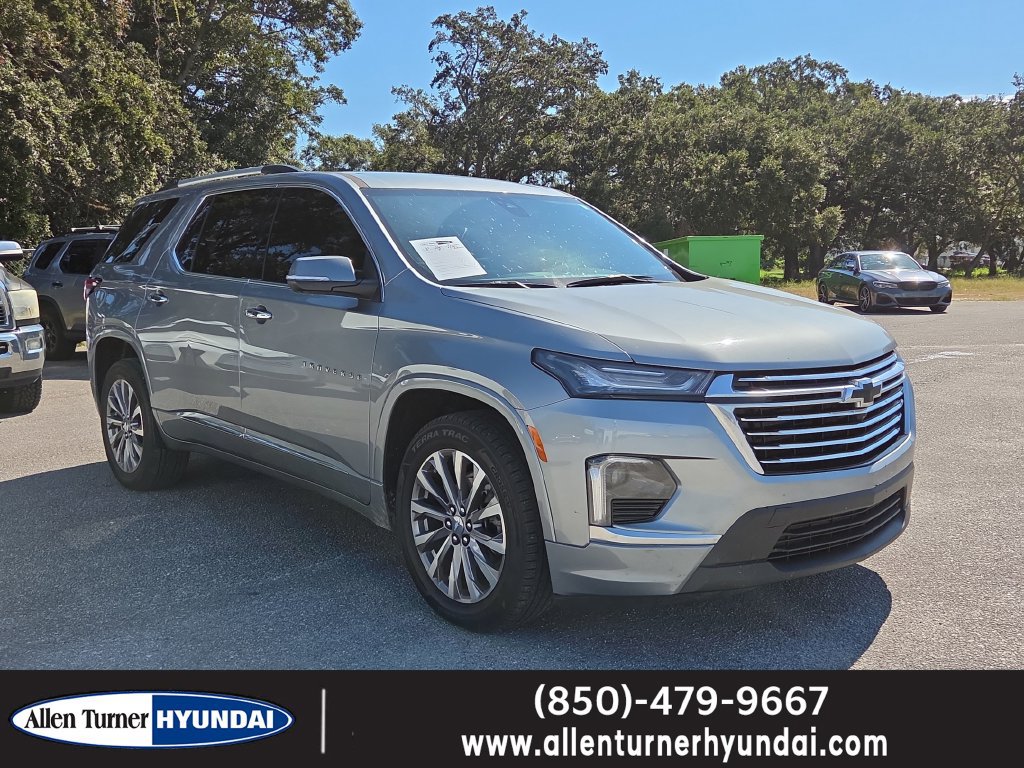 Used 2023 Chevrolet Traverse Premier FWD image 1