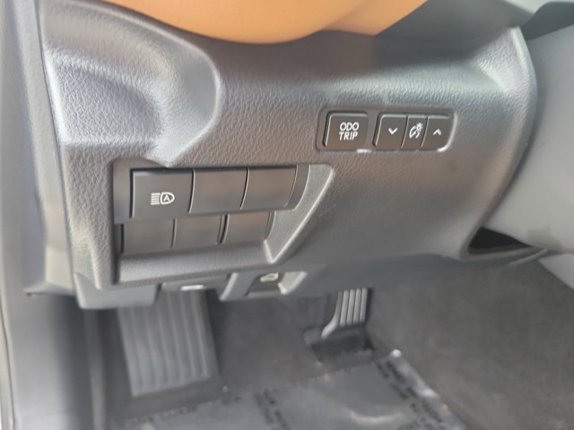 Used 2024 Lexus IS 300 w/ Comfort Package RWD image 25
