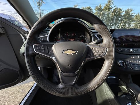 Used 2024 Chevrolet Malibu LT FWD image 28