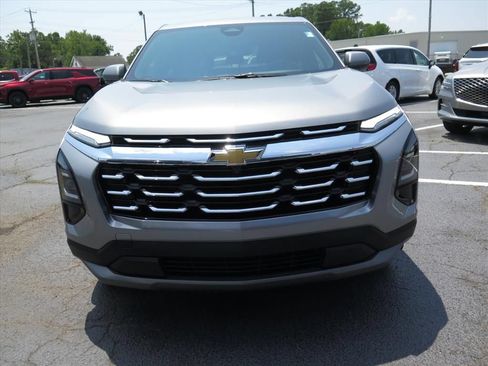 Used 2026 Chevrolet Equinox LT w/ Convenience Package II FWD image 9