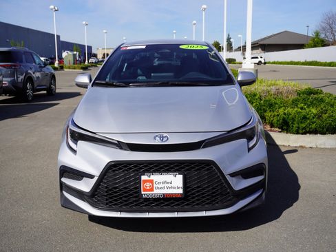 Used 2025 Toyota Corolla SE image 6