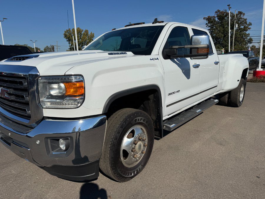 Used 2019 GMC Sierra 3500 SLT AWD/4WD image 9