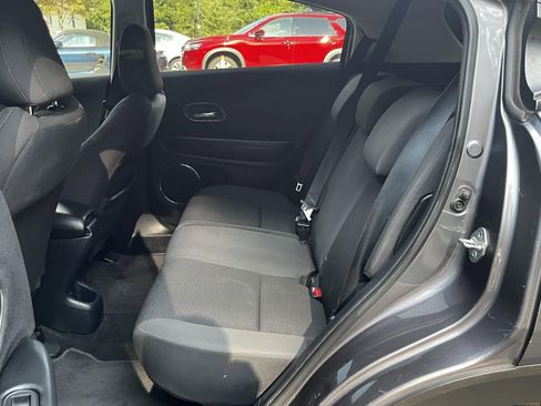 Used 2021 Honda HR-V EX image 21