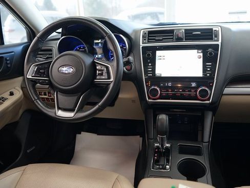 Used 2018 Subaru Outback 2.5i Limited image 12