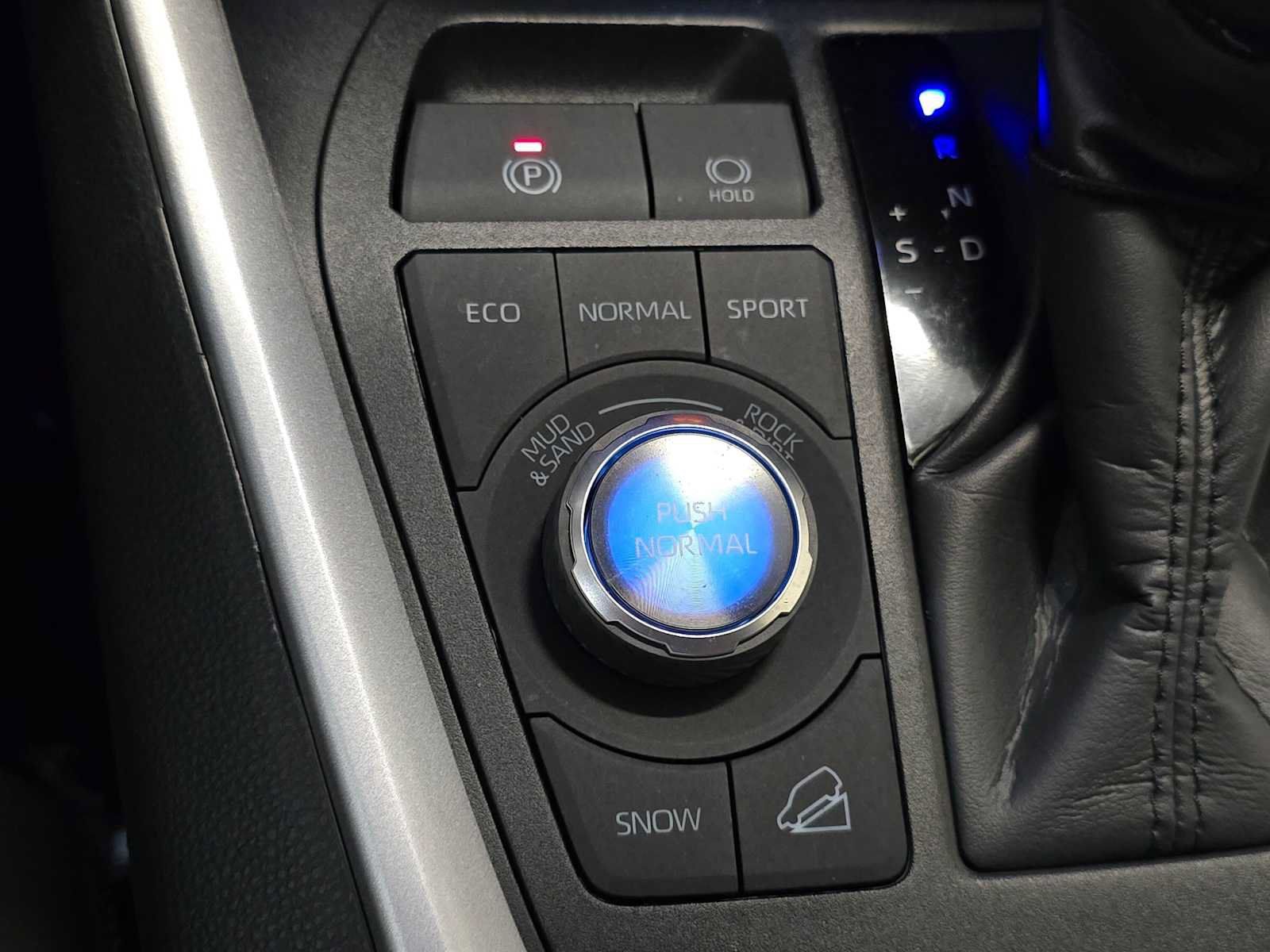 Certified 2025 Toyota RAV4 Limited w/ Advanced Technology Package AWD/4WD image 16