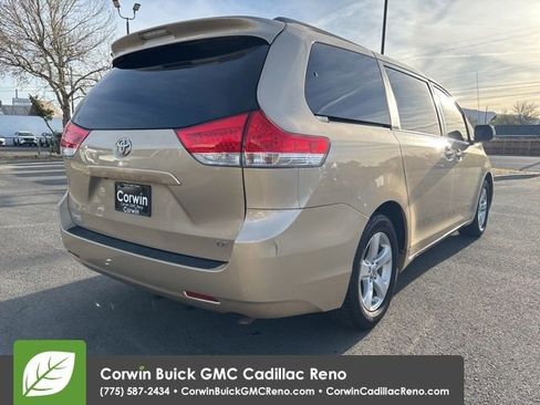 Used 2011 Toyota Sienna LE image 6