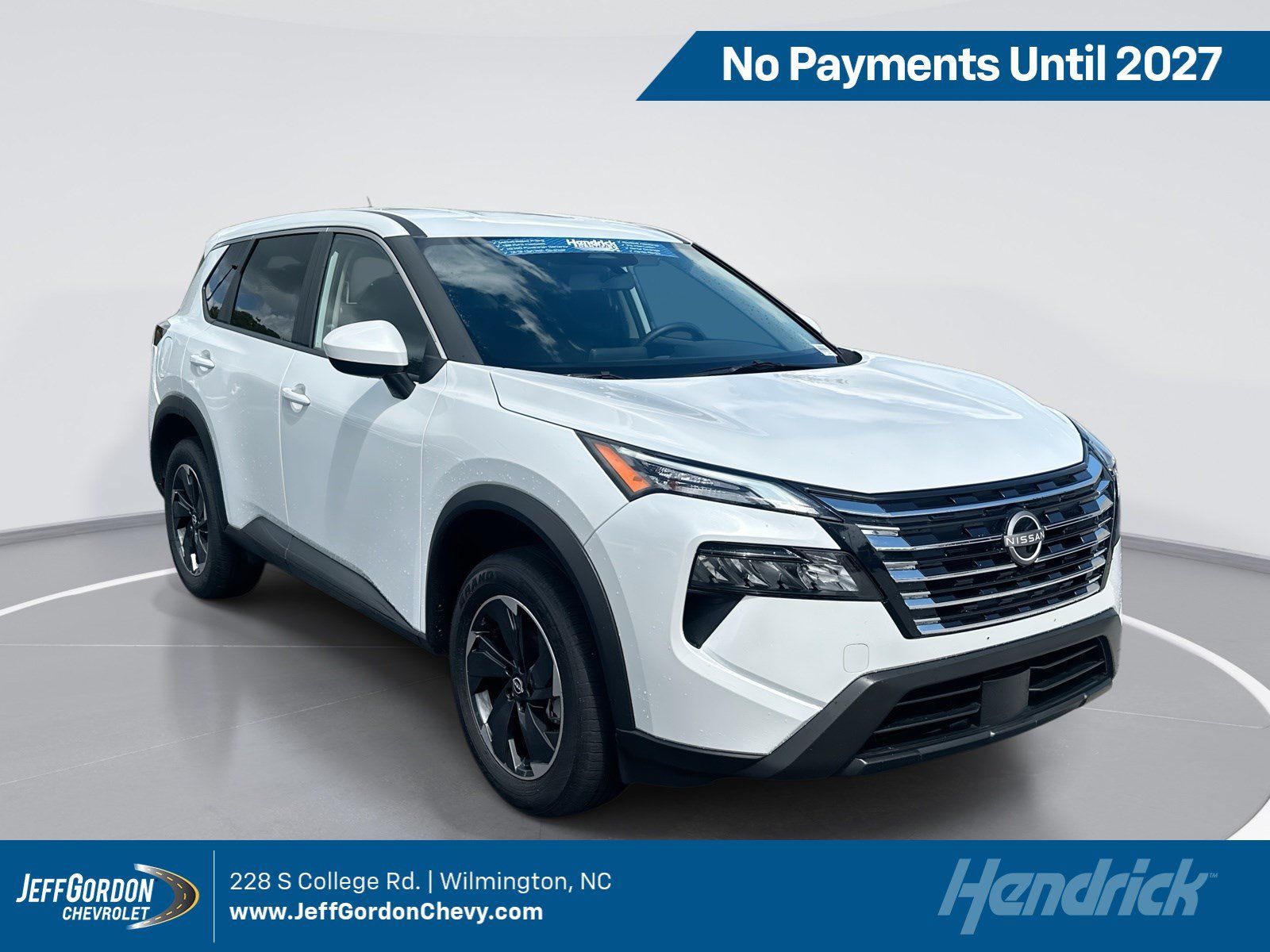 Used 2026 Nissan Rogue SV AWD/4WD image 1
