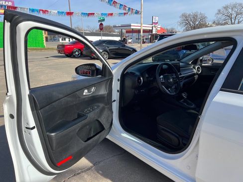 Used 2020 Kia Forte Sedan image 8